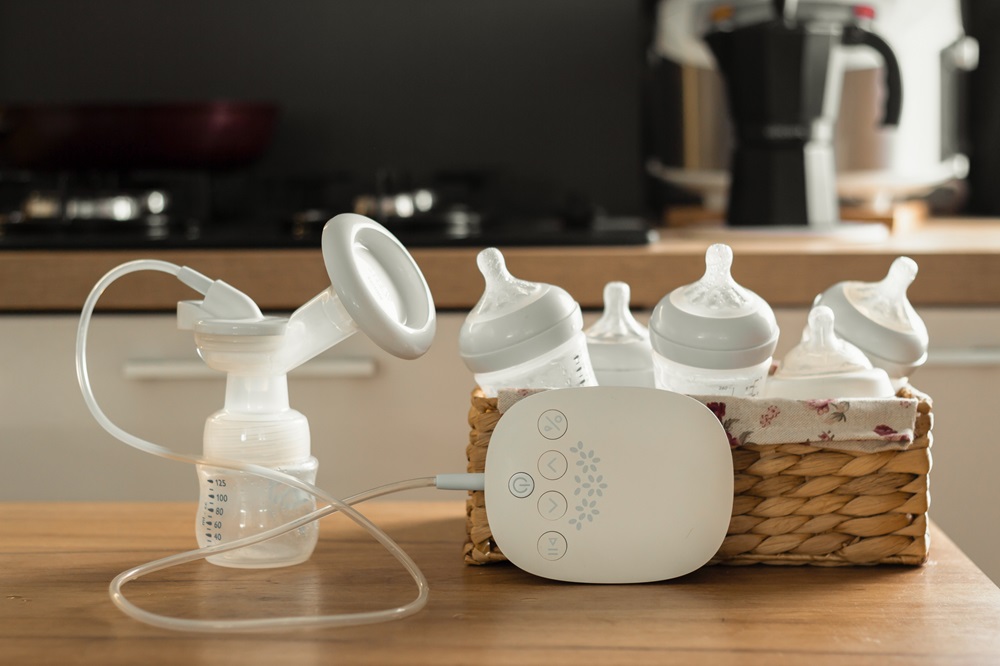 9 Must-Have Baby Registry Items for Breastfeeding - Neb Medical